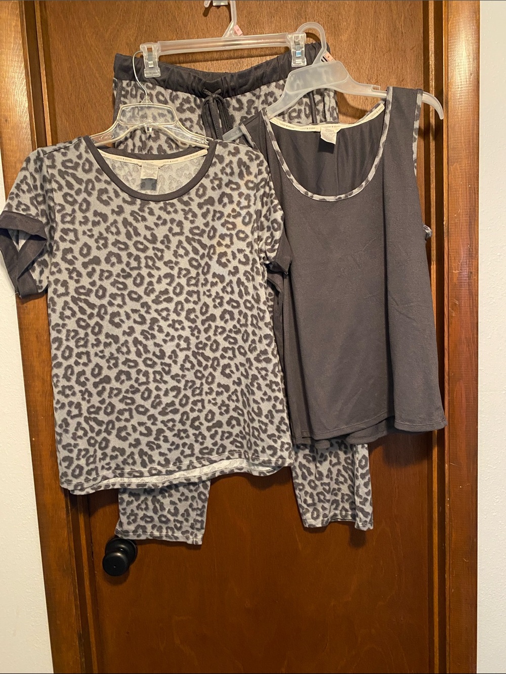 Lucky Brand Women's Grey Leopard Print Pajama Set